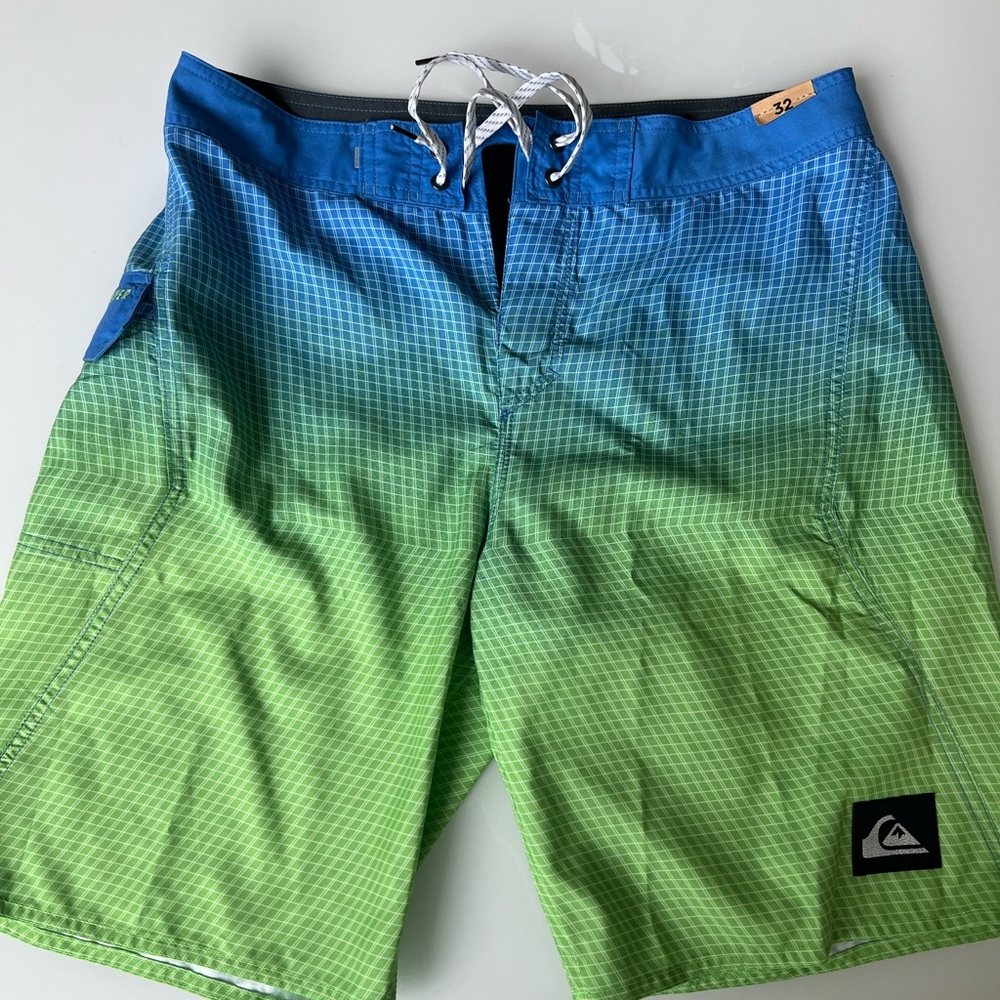 Quicksilver D Everyday Techlite 20" Recycled
Boardshorts Men's Size 32